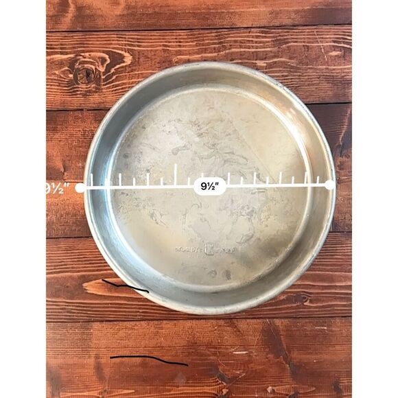 Nordic Ware Aluminum Round Cake Baking Pan.D:9” - Picture 5 of 5